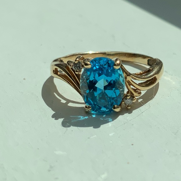 2.25 ct oval 💎 blue topaz w diamonds gold ring - Picture 4 of 15